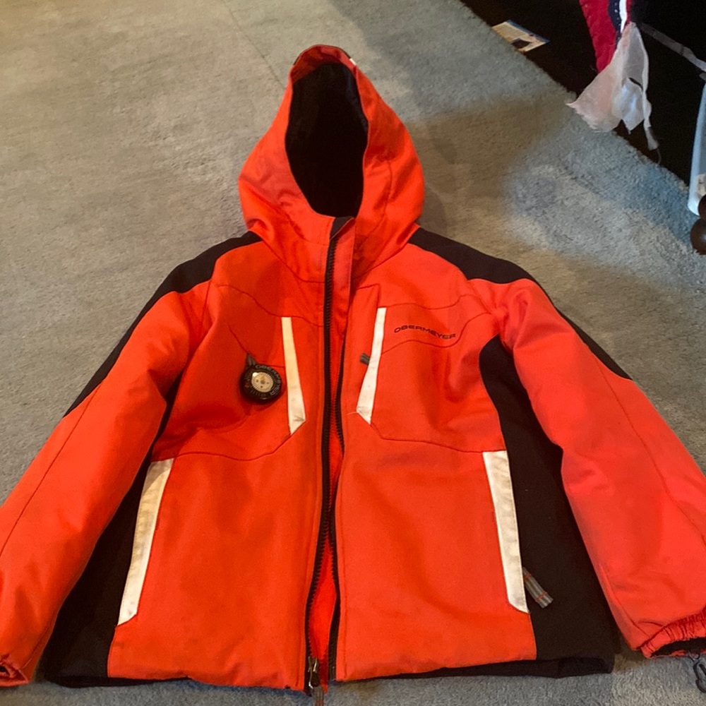 Selling a size 6 ski boys jacket.